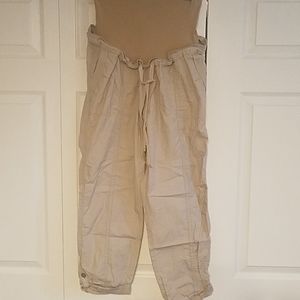 *PRICE DROP* Motherhood roll up pants